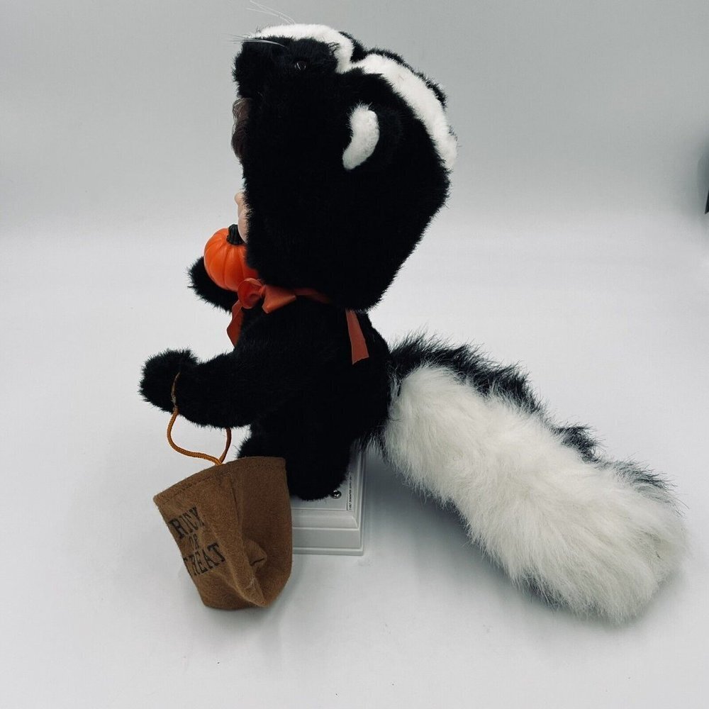 Vintage Animated Halloween Kid In Skunk Costume Motionettes Works Motion-ette - Picture 3 of 10